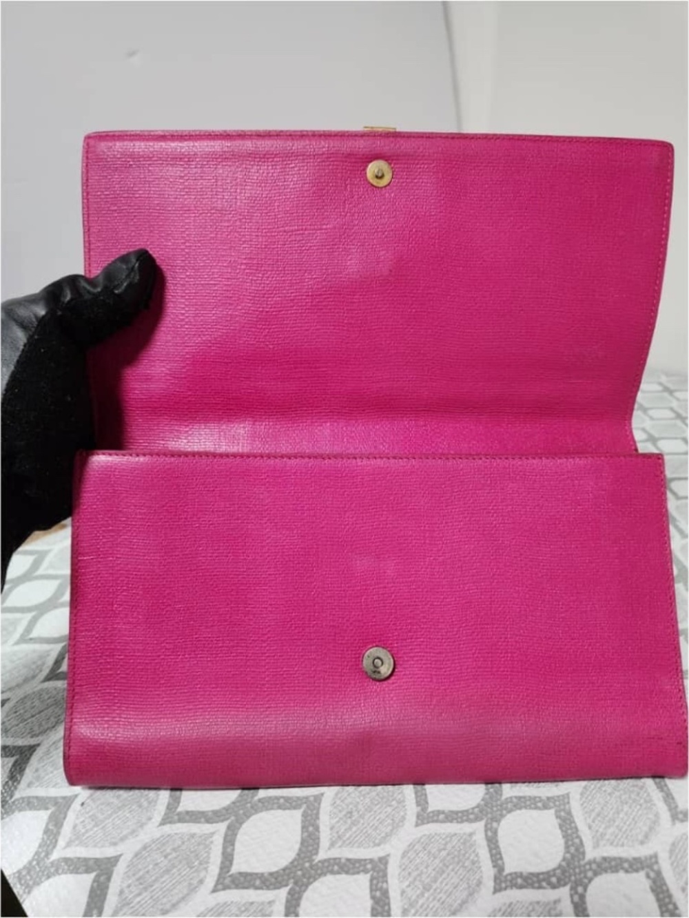 Authentic YVES SAINT LAURENT Calfskin Leather Ligne Y Clutch Bag Pink - Picture 6 of 14